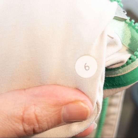 Lululemon Athletica Mint Green and White zippered vest. - Picture 4 of 9